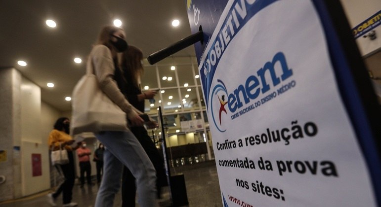 Cobertura em tempo real do segundo dia do Enem 2021 no Brasil