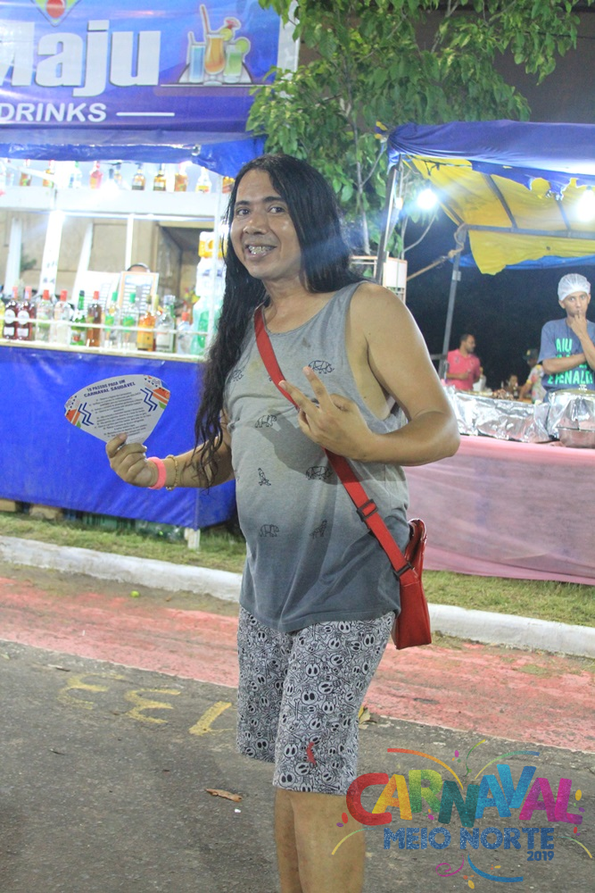 Mais de 60 mil foliões agitam Zé Pereira de Timon 