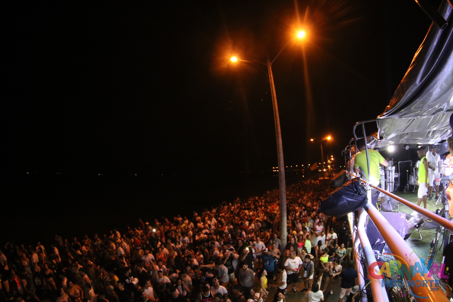 Foliões na 2° Noite do Euphoria 2019