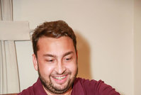 O Boticário lança Malbec Ultra Bleu com experiência sensorial         