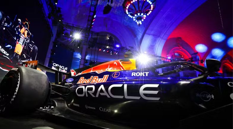Red Bull revela novo carro da F1 para 2026 com parceria da Ford e recebe elogios de Max Verstappen