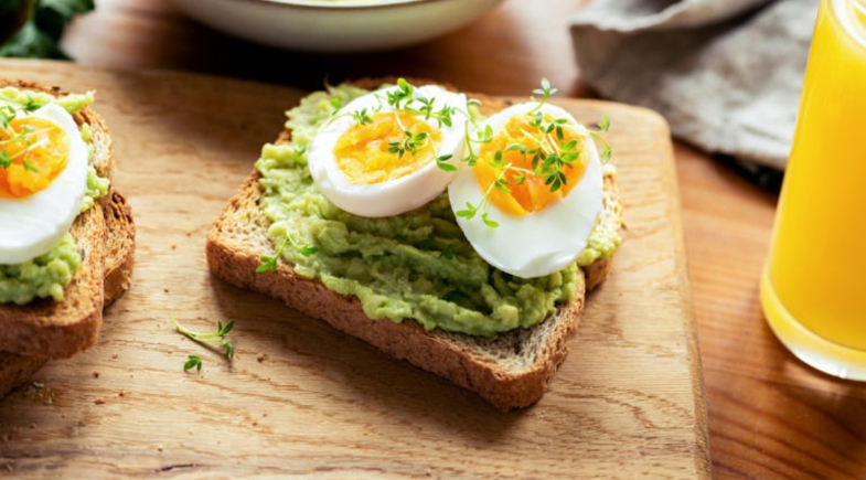 Saiba o que acontece com o corpo ao comer 2 ovos cozidos no café da manhã todos os dias