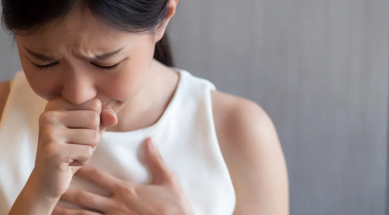 Soluço pode ser sinal de alerta? Veja quando o incômodo deixa de ser normal