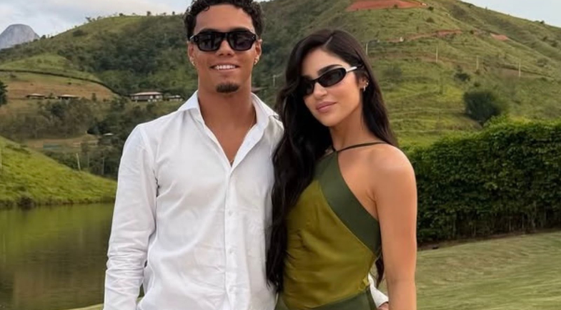 Filho de Ronaldinho Gaúcho, João Mendes, tatua inicial da namorada; veja foto!