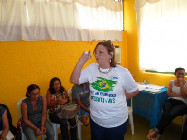 Secretária de Educação realiza 1ª reunião do ano de 2014 com a equipe de diretores e coordenadores  - Imagem 2