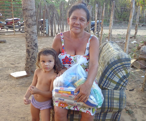 Grupo de Oração Mãe Rainha faz campanha de doação em Brasileira - Imagem 2