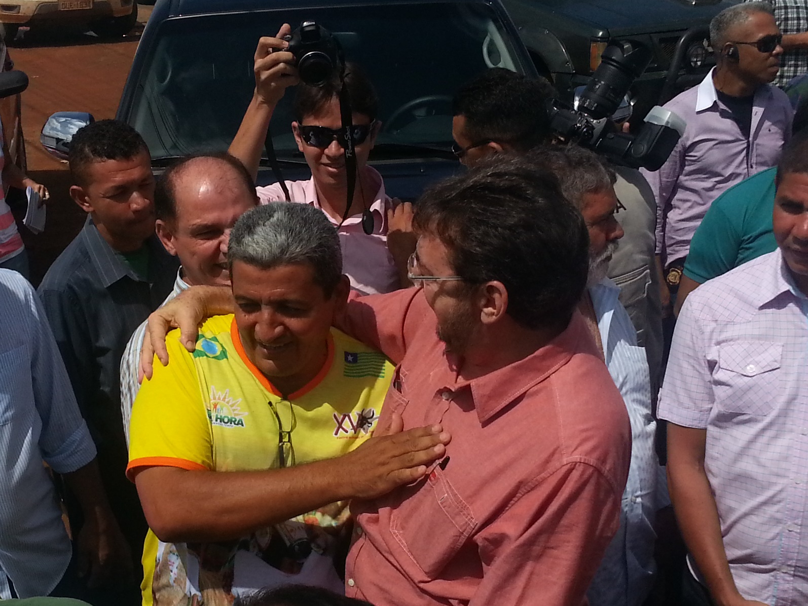 Prefeito Zé Resende cumprimenta o Governador e agradece pelas obras em seu município