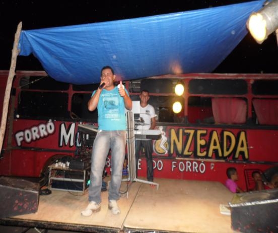 Banda Mulher Bronzeada anima seresta no “Trailer Gela Guela”  - Imagem 8