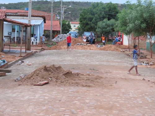 Kleber Eulálio vistoria obras em andamento na cidade  - Imagem 4