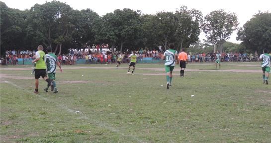 Campeonato de bairro água-branquense 2013 atrai muitos torcedores - Imagem 2
