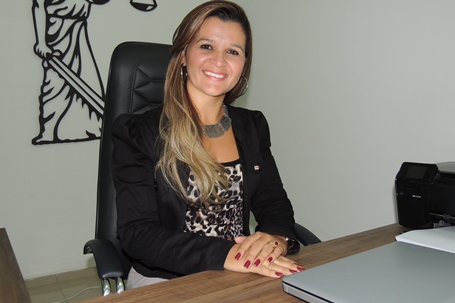 Escritório de Advocacia Drª Esmaela Macêdo em pleno funcionamento