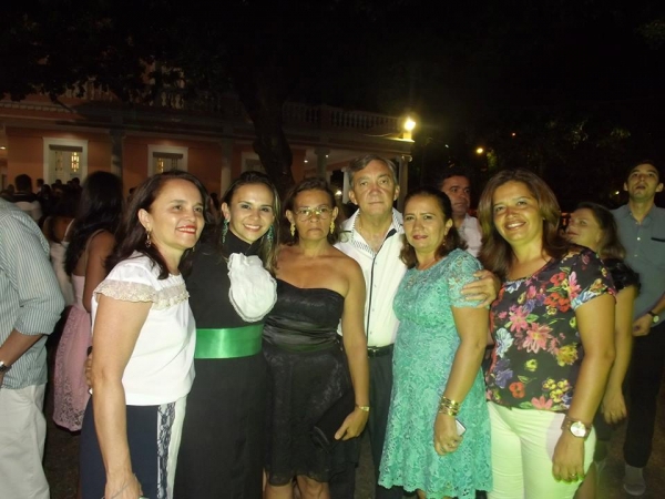 Filha da vice-prefeita recebe canudo de enfermeira no Ceará - Imagem 16