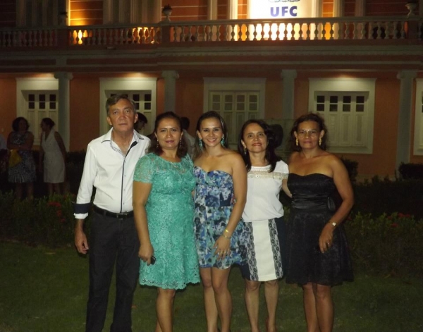 Filha da vice-prefeita recebe canudo de enfermeira no Ceará - Imagem 11