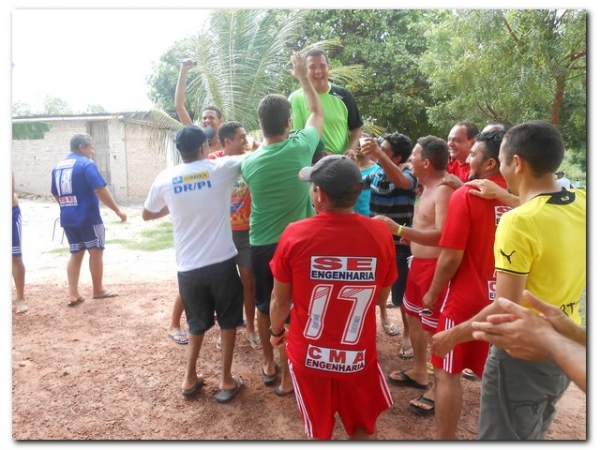 Jogo casados x solteiro termina com empate - Imagem 14