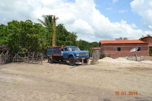 Homem morre eletrocutado enquanto operava máquina de cavar poço.  - Imagem 5