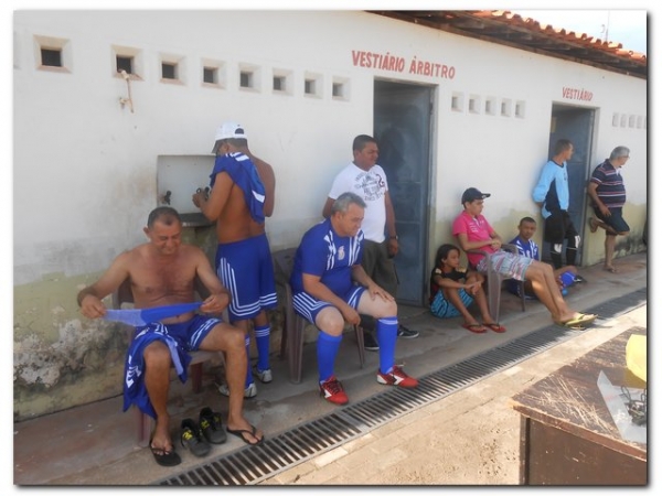 Jogo casados x solteiro termina com empate - Imagem 26