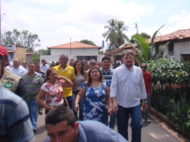 Governador Wilson Martins visita obras