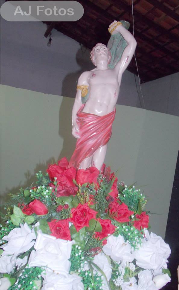 Estar em andamento os festejos de São Sebastião no Bairro Vila Madá.