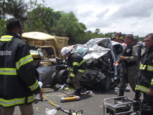 TRAGÈDIA: Grave acidente na PI 113 deixa três mortos e um ferido - Imagem 2