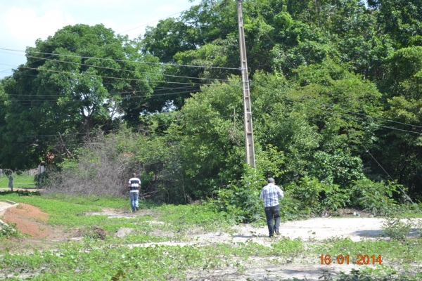Prefeito Zé Resende e técnicos de Brasília visitam local onde serão construídas novas escolas municipais. - Imagem 2