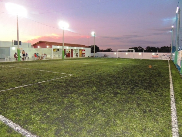 Arena do Cesinha campo society, com gramado sintético e iluminação - Imagem 3