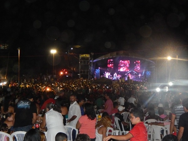 Moleca 100 vergonha fez mega show em Lagoinha  - Imagem 4
