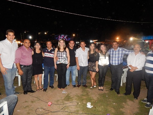 Autoridades Participam da festa em Lagoinha do Piauí - Imagem 2