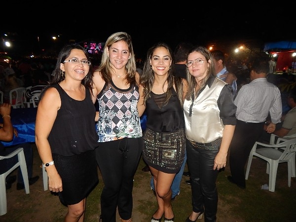 Autoridades Participam da festa em Lagoinha do Piauí - Imagem 4