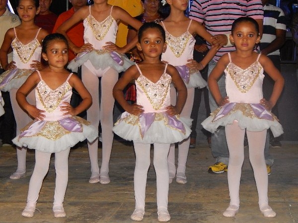 Escolinha de Balé de Lagoinha se apresentou e encantou o Publico  - Imagem 3