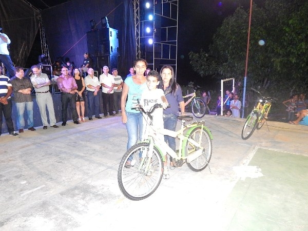 Prefeito Manoel Dedé entrega Bicicletas do Programa Pedala Piauí  - Imagem 10