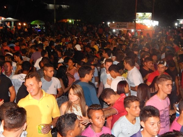 Moleca 100 vergonha fez mega show em Lagoinha  - Imagem 9