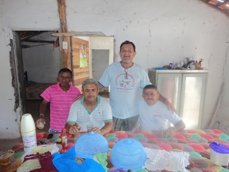 Prefeito prestigia aniversário de funcionário - Imagem 11