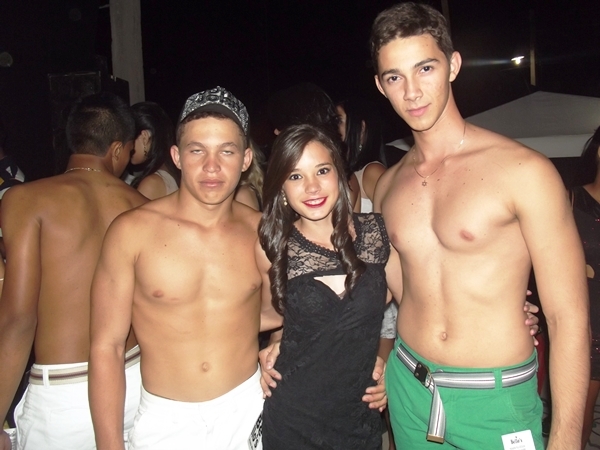 R.Cássia Fashion realiza desfile da virada em Dom Expedito Lopes - Imagem 26