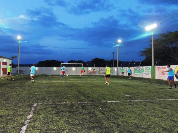 Arena do Cesinha campo society, com gramado sintético e iluminação - Imagem 14