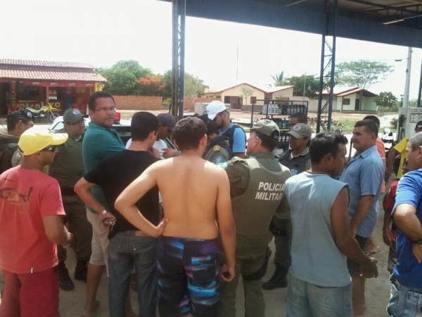 Bandidos tentam assaltar posto de combustível em Caxingó e acabam presos - Imagem 4