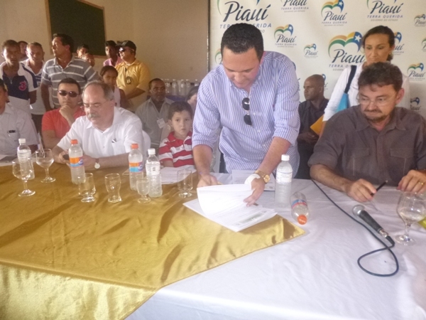 Governador Wilson Martins e comitiva visita Redenção do Gurguéia - Imagem 16