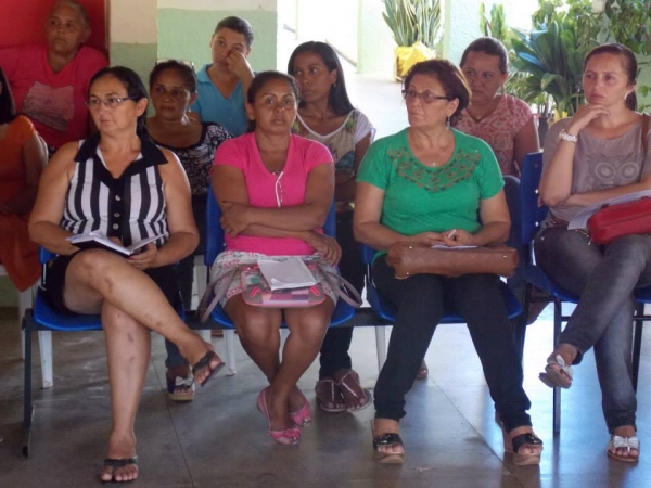 Secretaria de Educação realizou reunião com Prefeito e Professores e Coordenadores da rede municipal de ensino. - Imagem 12