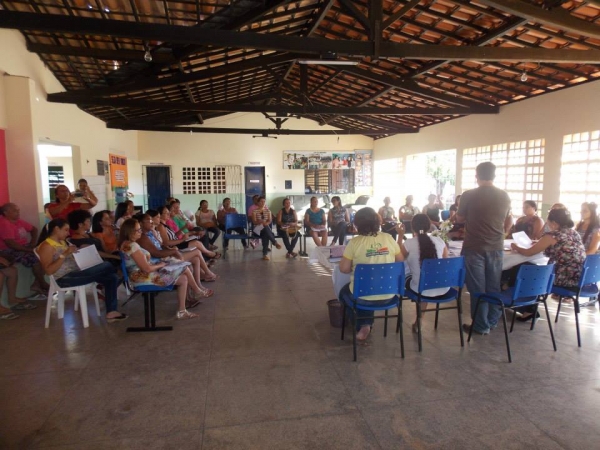 Secretaria de Educação realizou reunião com Prefeito e Professores e Coordenadores da rede municipal de ensino. - Imagem 11