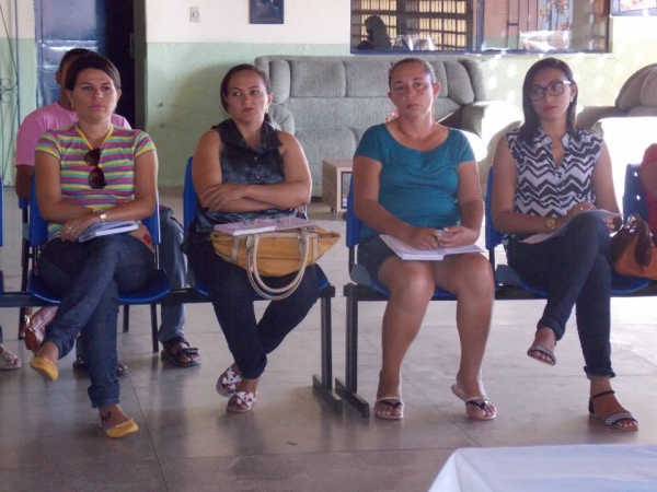 Secretaria de Educação realizou reunião com Prefeito e Professores e Coordenadores da rede municipal de ensino. - Imagem 5