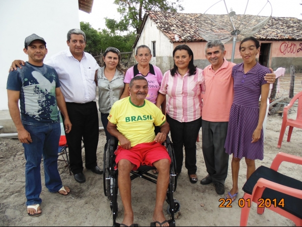 Prefeito Zé Resende entrega cadeiras de rodas em comunidades da zona rural - Imagem 4