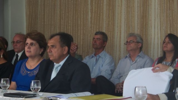 Prefeito Zé Sena participa das comemorações pelo Dia do Piauí em Piracuruca com Governador Wilson Martins - Imagem 8