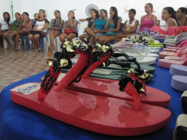 Prefeitura de Miguel Alves oferecer Curso de Customização de sandália - Imagem 1