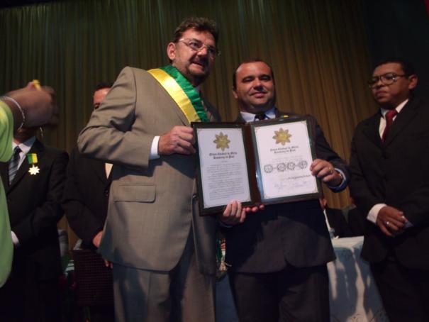 Prefeito Walfredo Filho é homenagedo com Medalha do Mérito Renascença em Oeiras