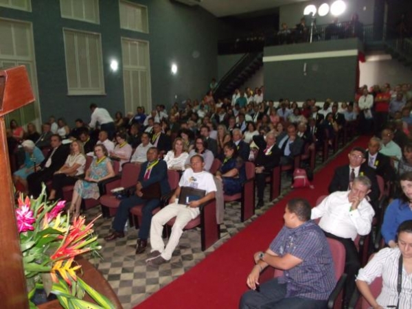Prefeito Walfredo Filho é homenagedo com Medalha do Mérito Renascença em Oeiras - Imagem 3