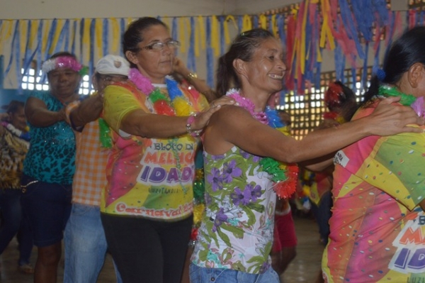 Universitários do Projeto Rondon caem na folia com idosos da “Melhor Idade” - Imagem 19