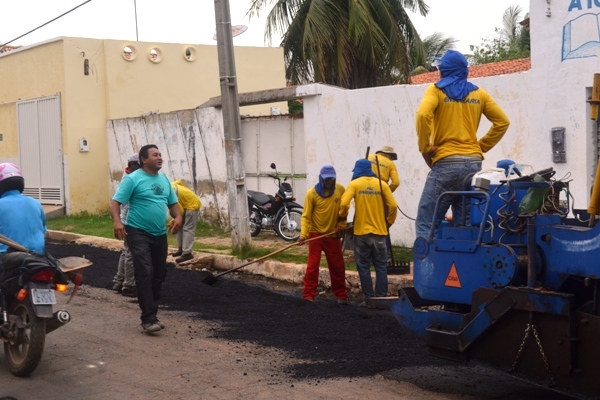 Após 30 anos,avenida de Flores recebe pavimentação asfáltica - Imagem 4