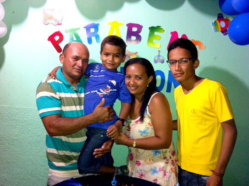 Muitas felicidades para o aniversariante Vladson Silva