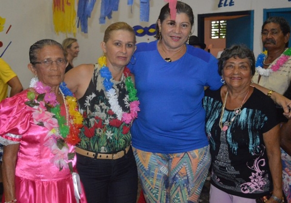 Universitários do Projeto Rondon caem na folia com idosos da “Melhor Idade” - Imagem 15