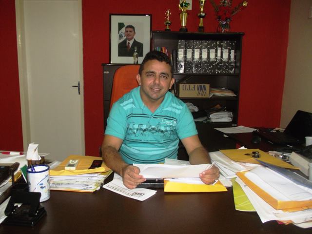  Prefeitura convoca mais 11 professores aprovados no concurso