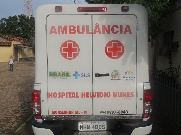               População monsenhorgilense ganha ambulância de presente - Imagem 3
